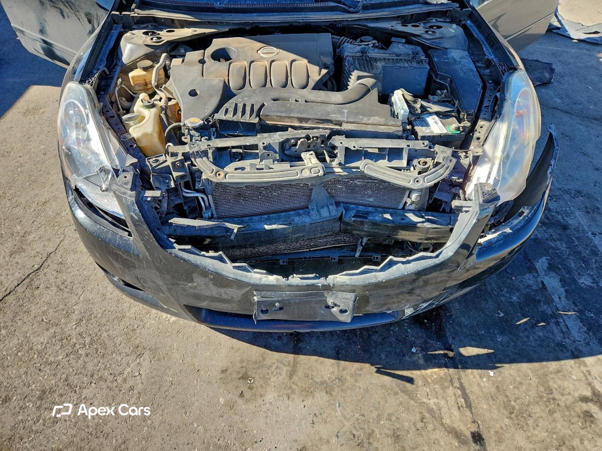 Nissan Altima 2010
