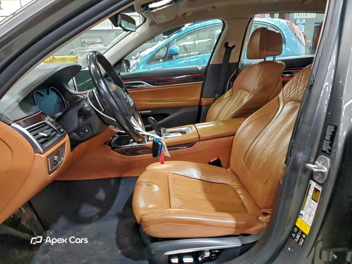 BMW Series 7 2016