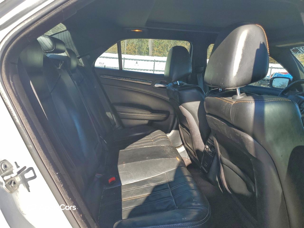 Chrysler 300 2016