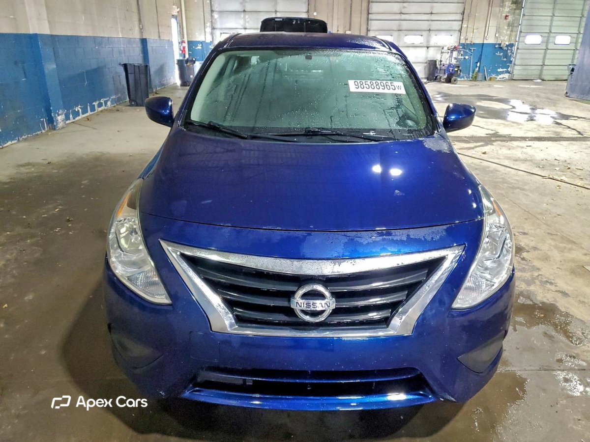 Nissan Versa 2019
