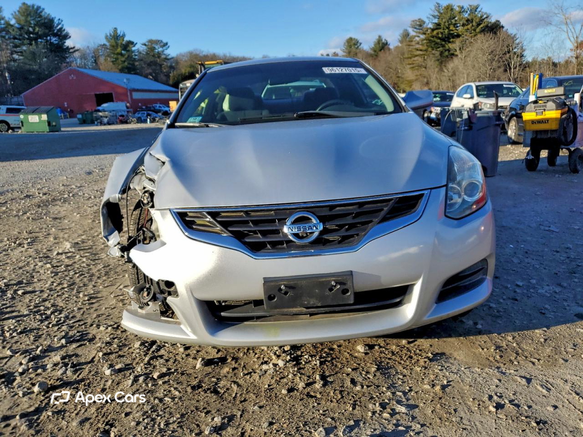 Nissan Altima 2012