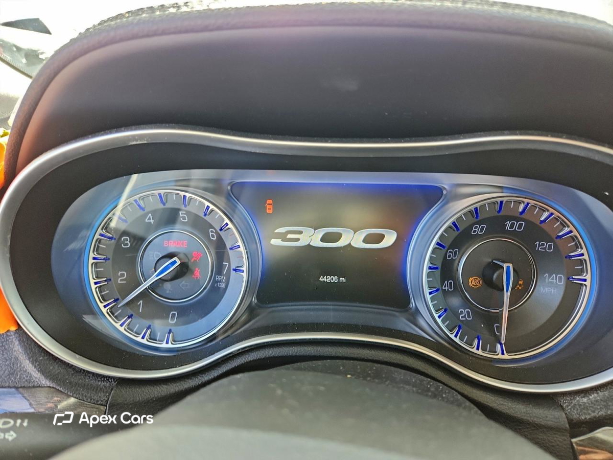 Chrysler 300 2017