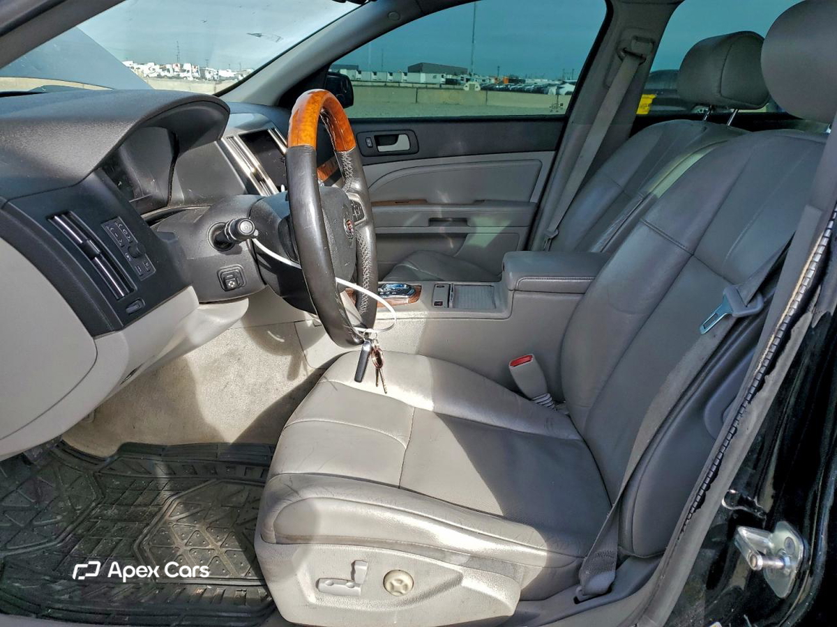 Cadillac STS 2009