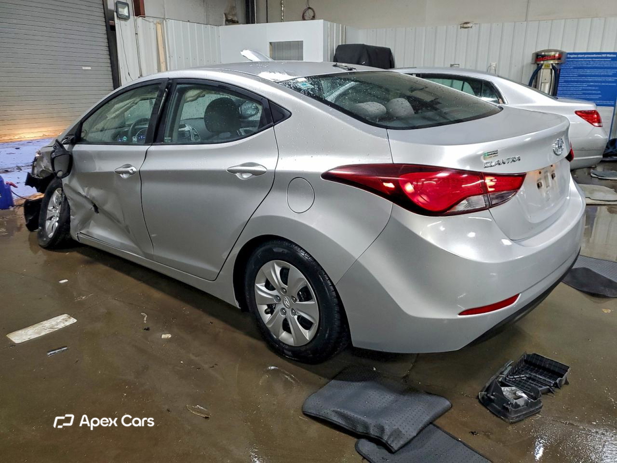 Hyundai Elantra 2016