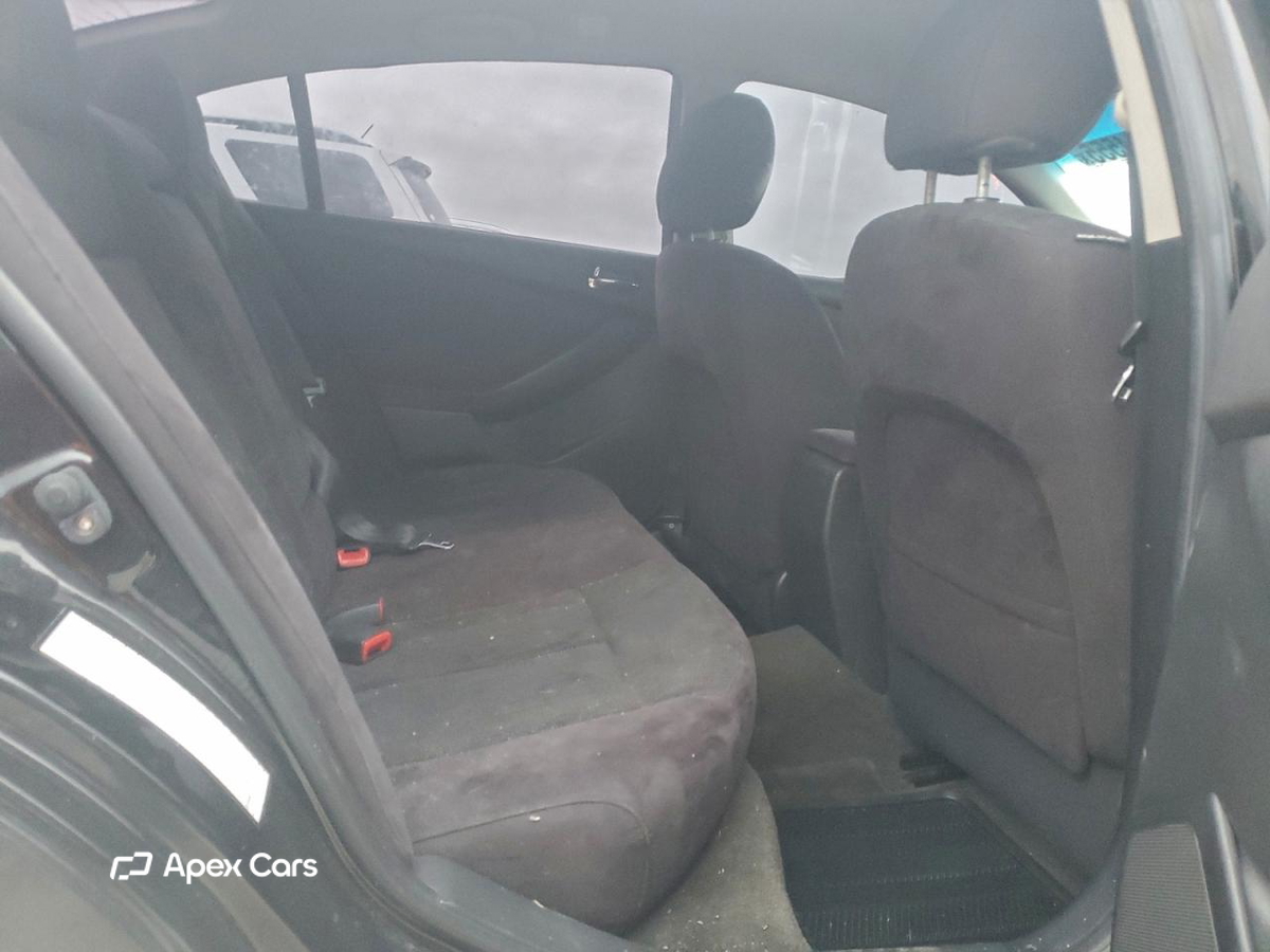 Nissan Altima 2011