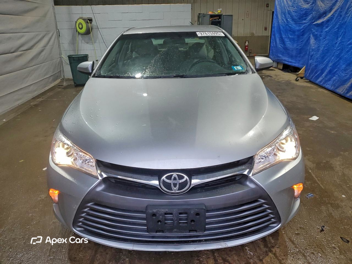 Toyota Camry 2016