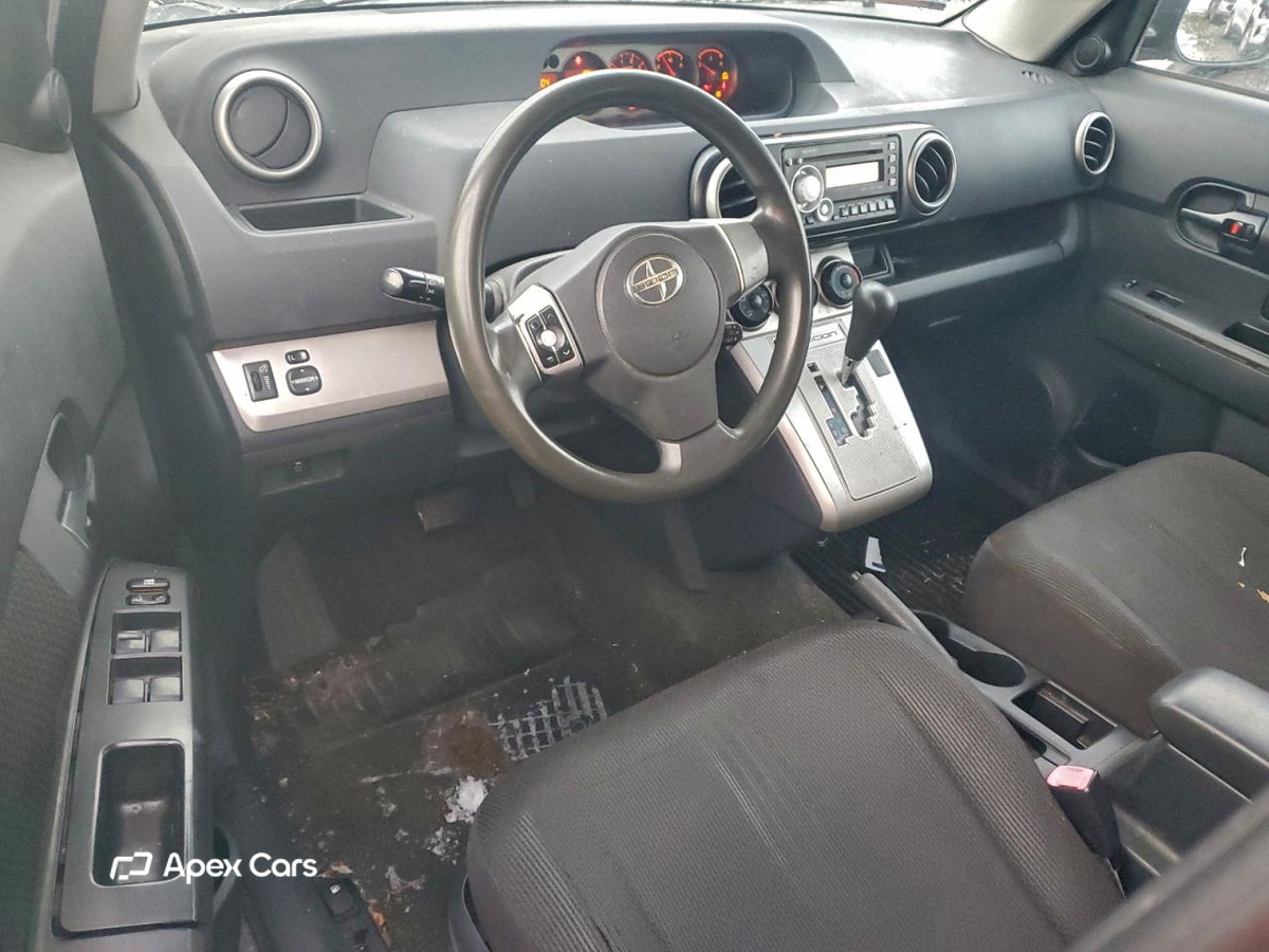 Toyota  2010