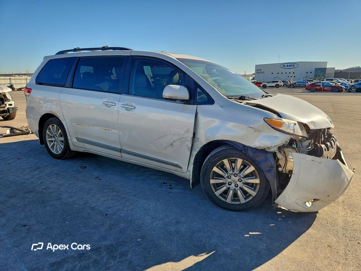 Toyota Sienna 2011