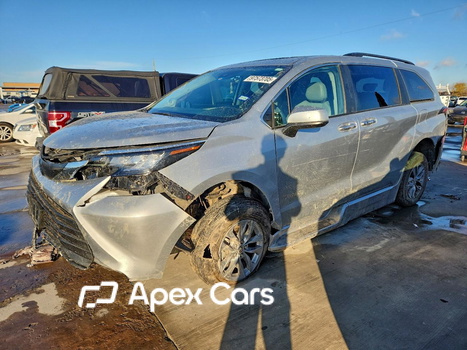 Toyota Sienna 2023 - Image 1 of 12