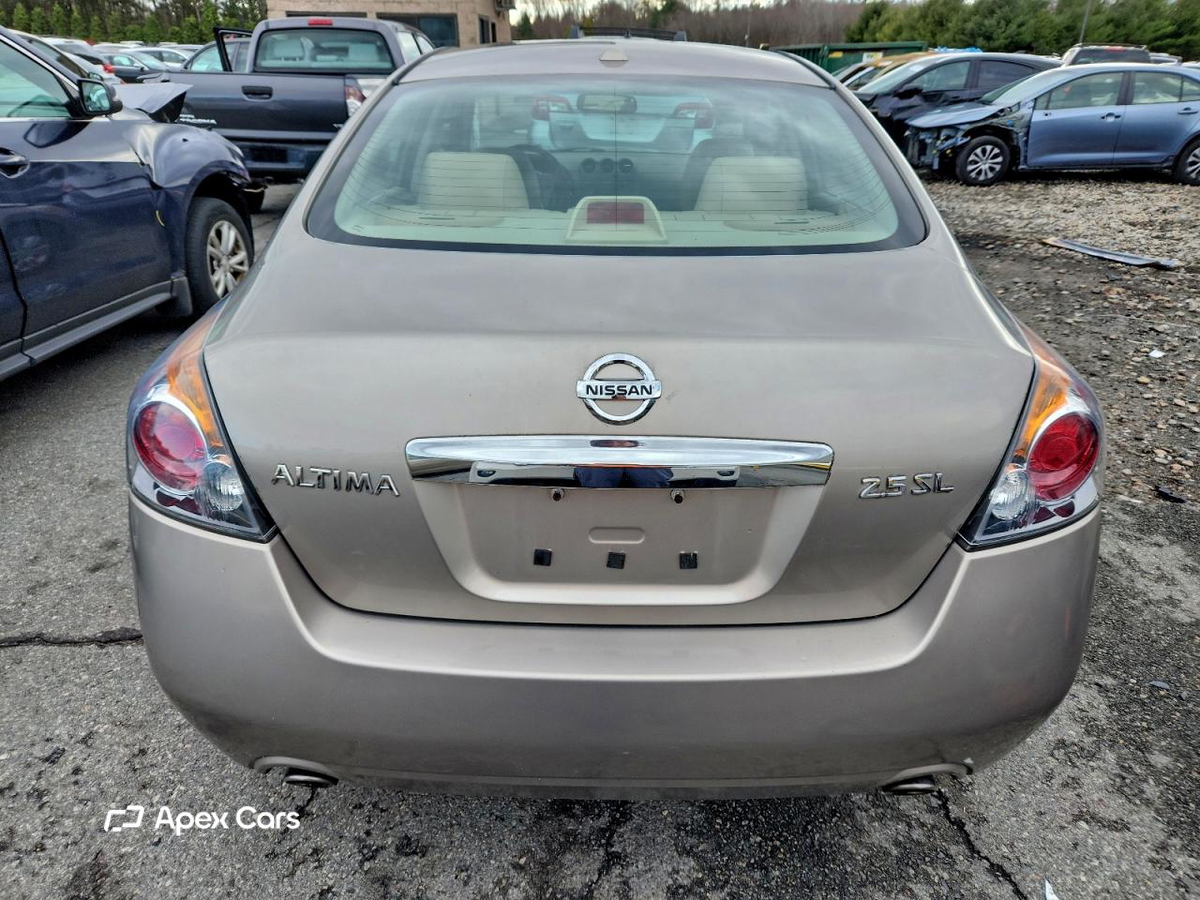 Nissan Altima 2012