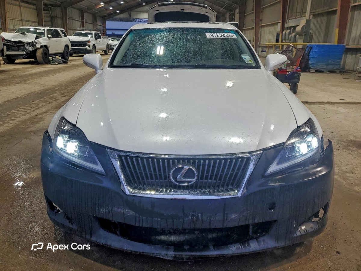 Lexus IS 2010