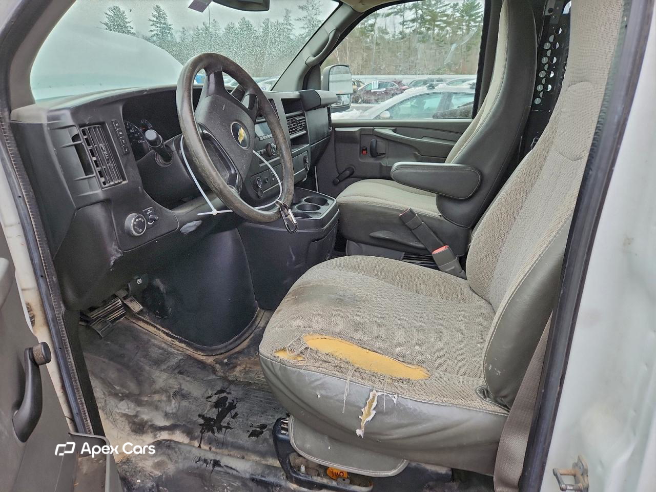 Chevrolet Express 2013