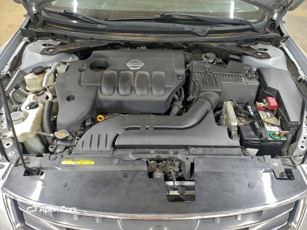 Nissan Altima 2011