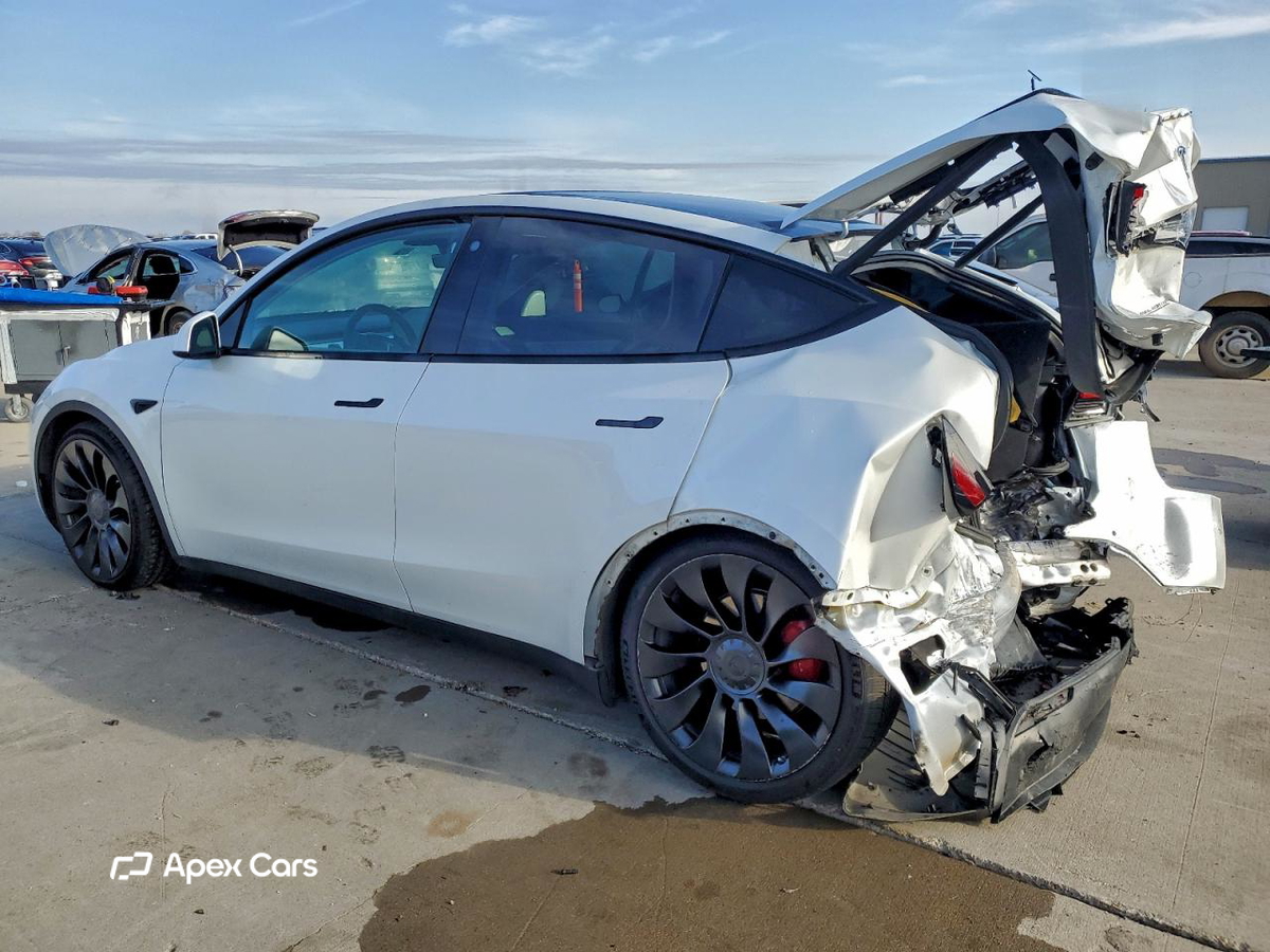 Tesla Model Y 2022