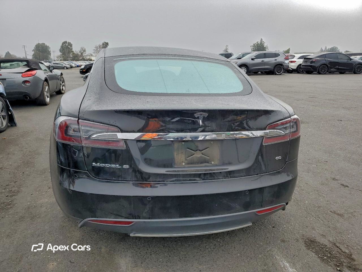 Tesla Model S 2015