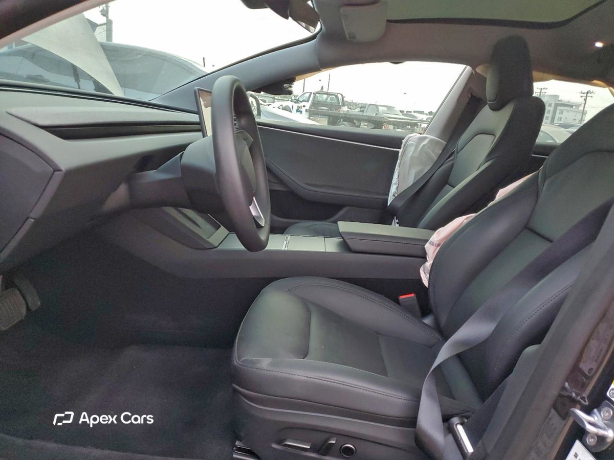 Tesla Model 3 2025