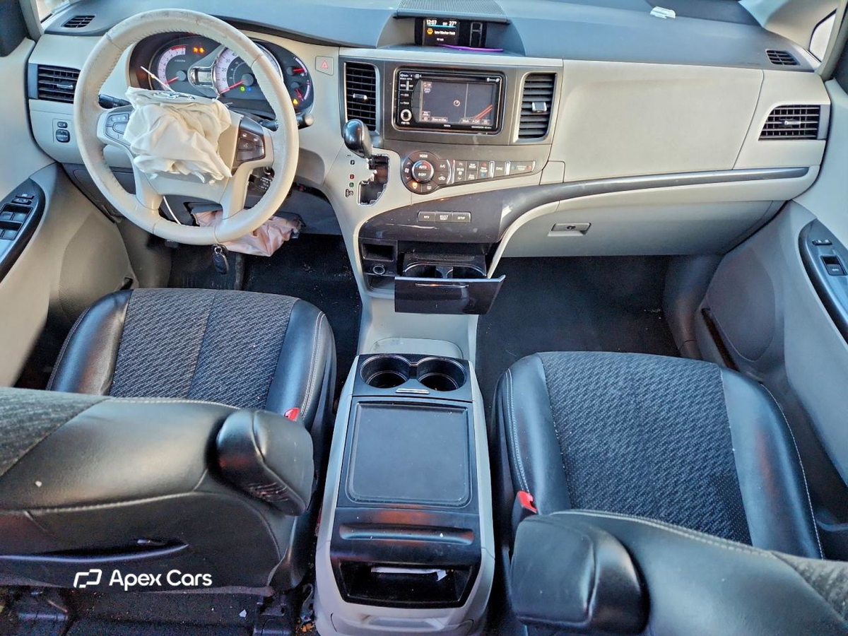 Toyota Sienna 2013