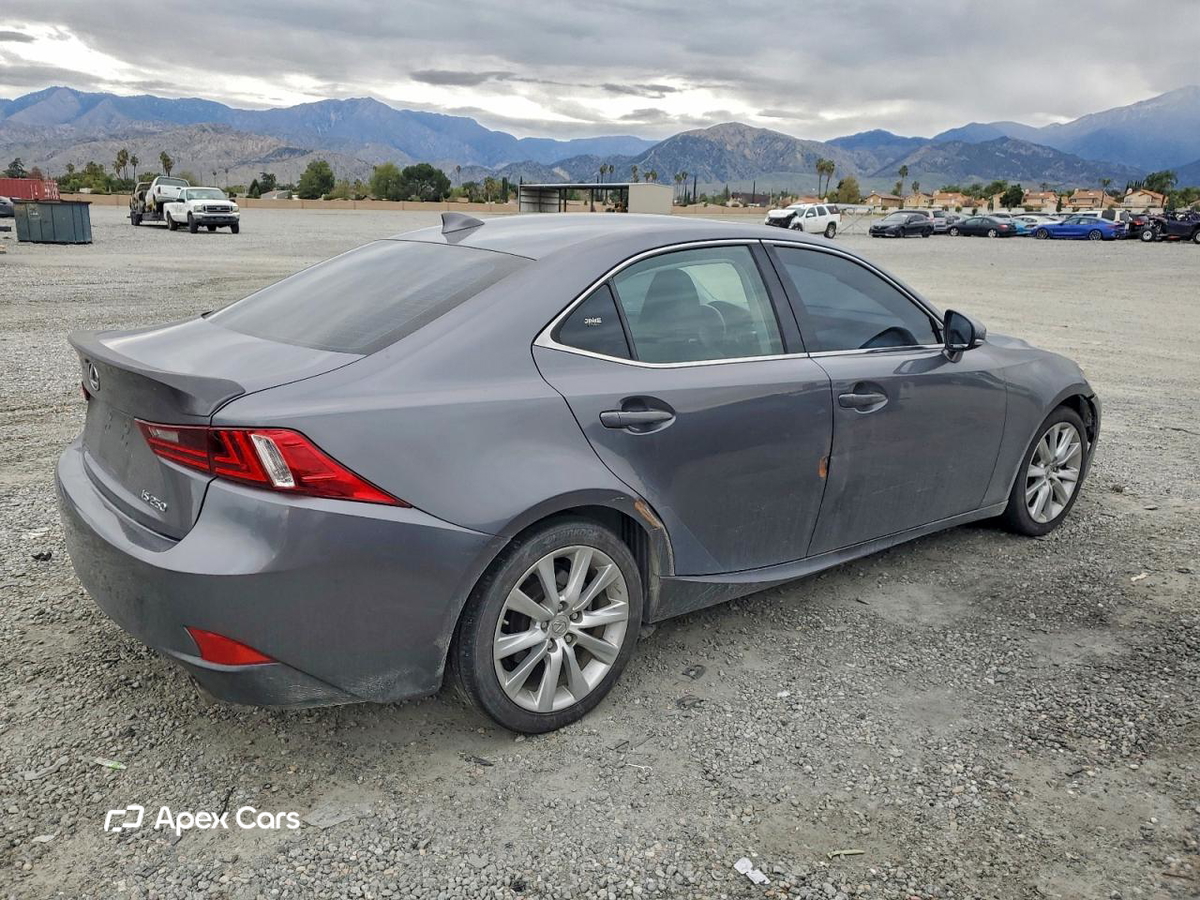 Lexus IS 2015