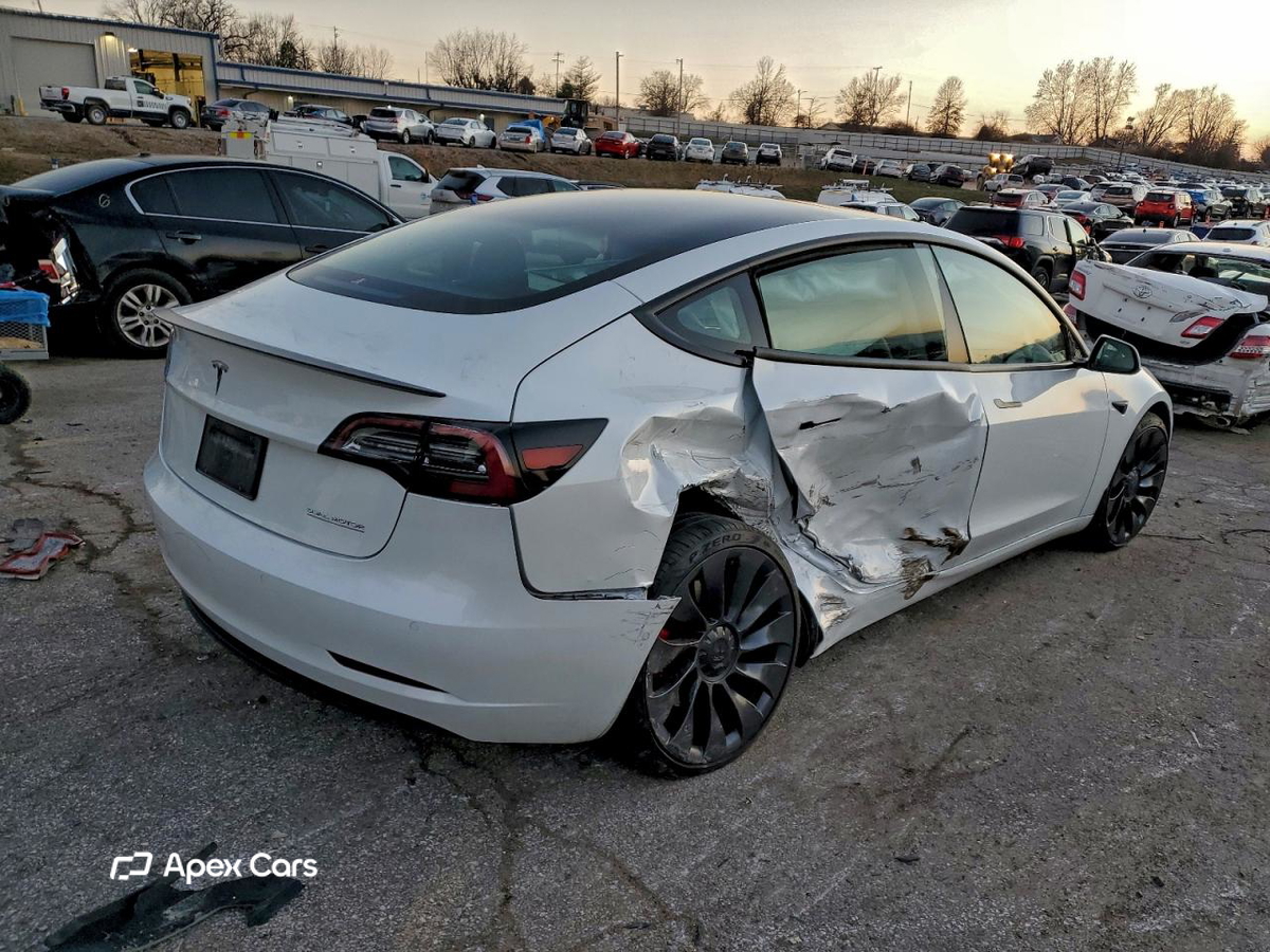 Tesla Model 3 2022