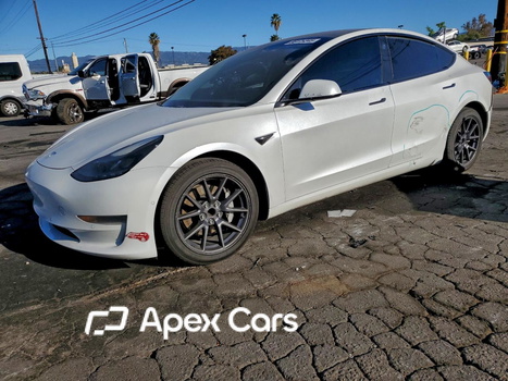 Tesla Model 3 2021 - Image 1 of 13