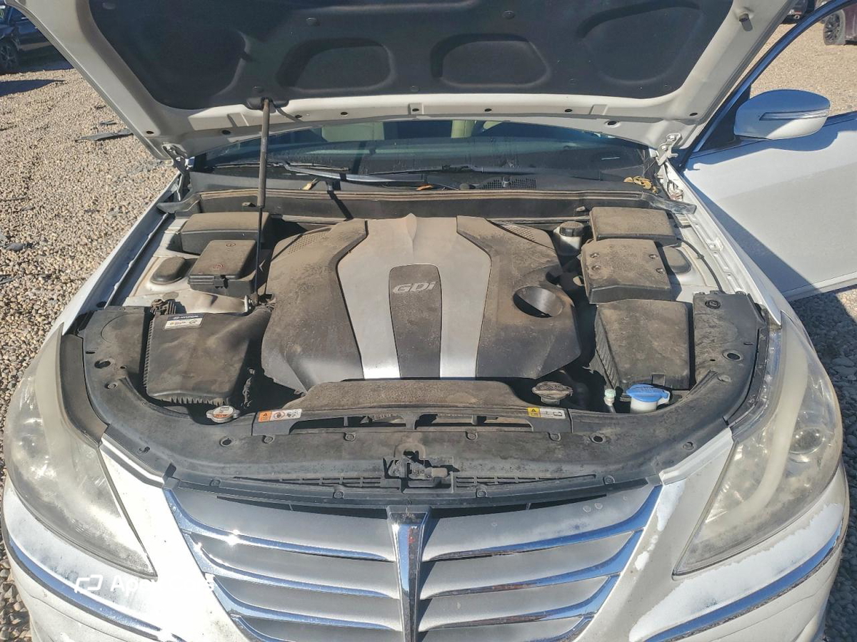 Hyundai Genesis 2013