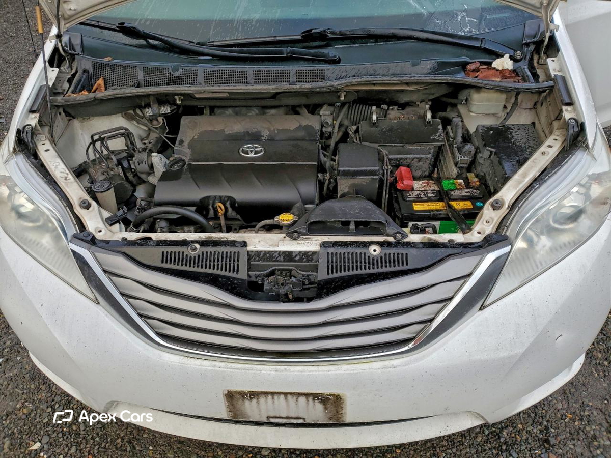 Toyota Sienna 2012
