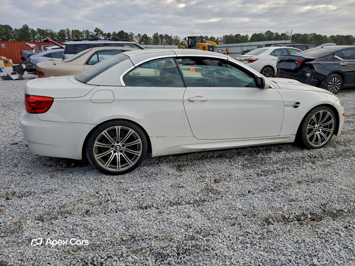 BMW M3 2011