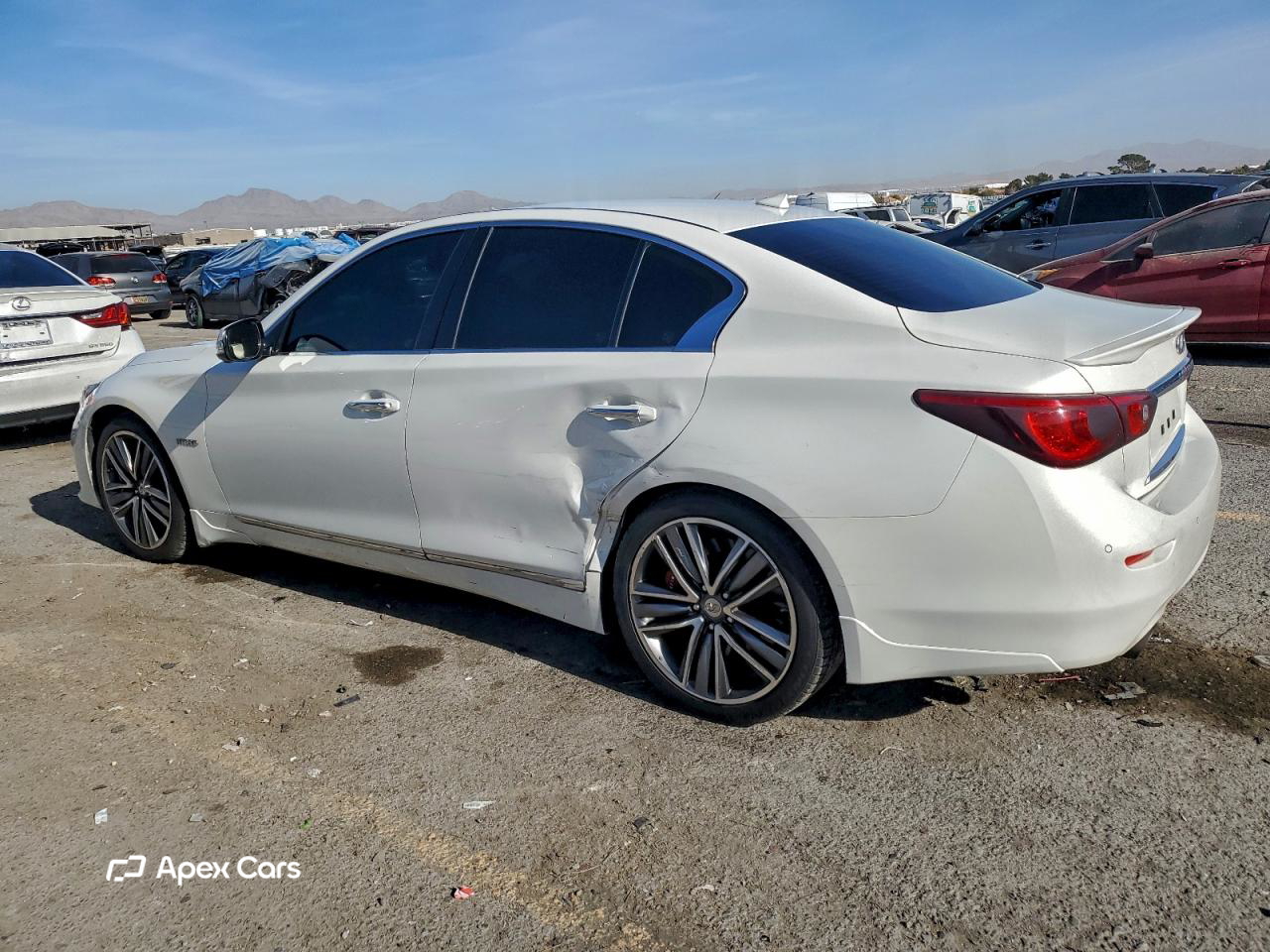 Infiniti Q50 2015