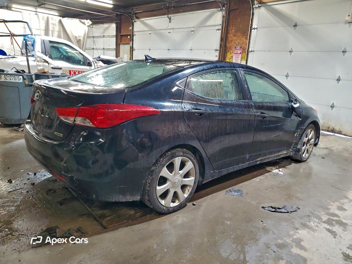 Hyundai Elantra 2012