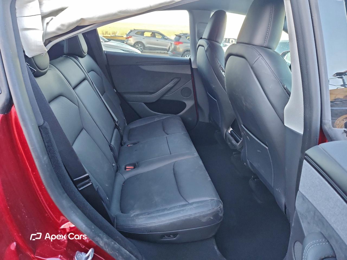 Tesla Model Y 2026