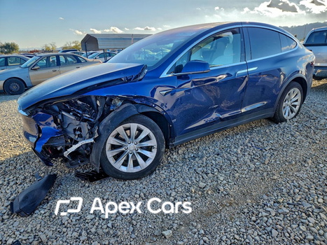 Tesla Model X 2018 - Image 1 of 14
