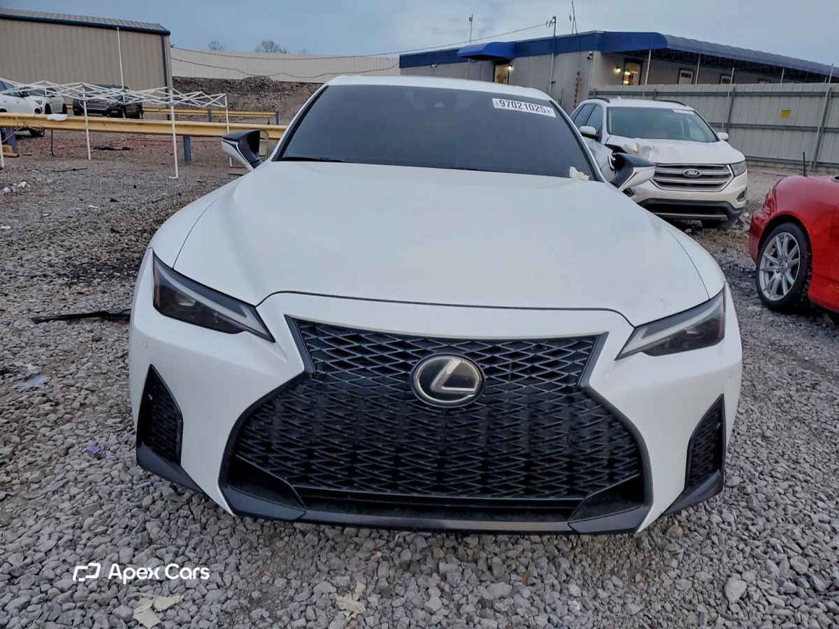 Lexus IS 2021