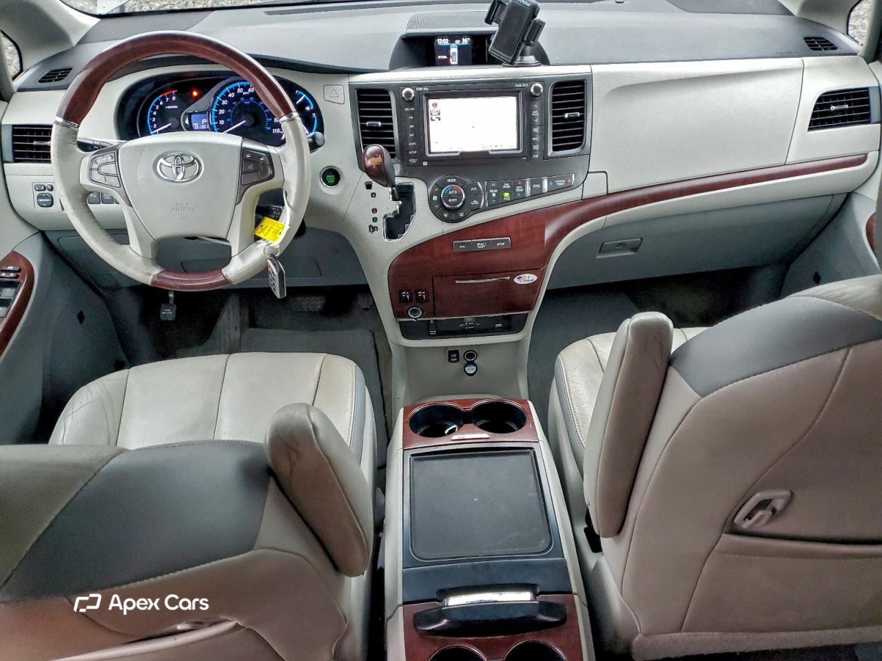 Toyota Sienna 2013
