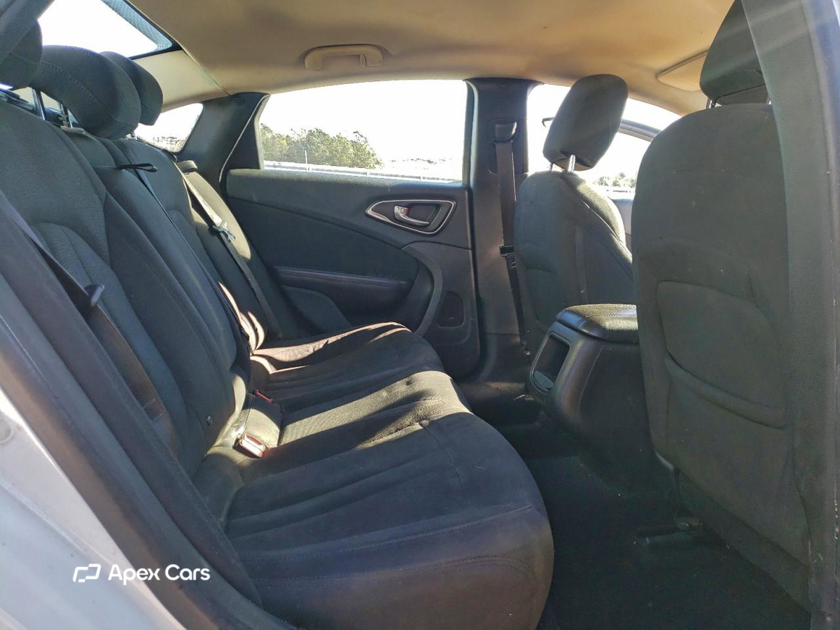Chrysler 200 2015