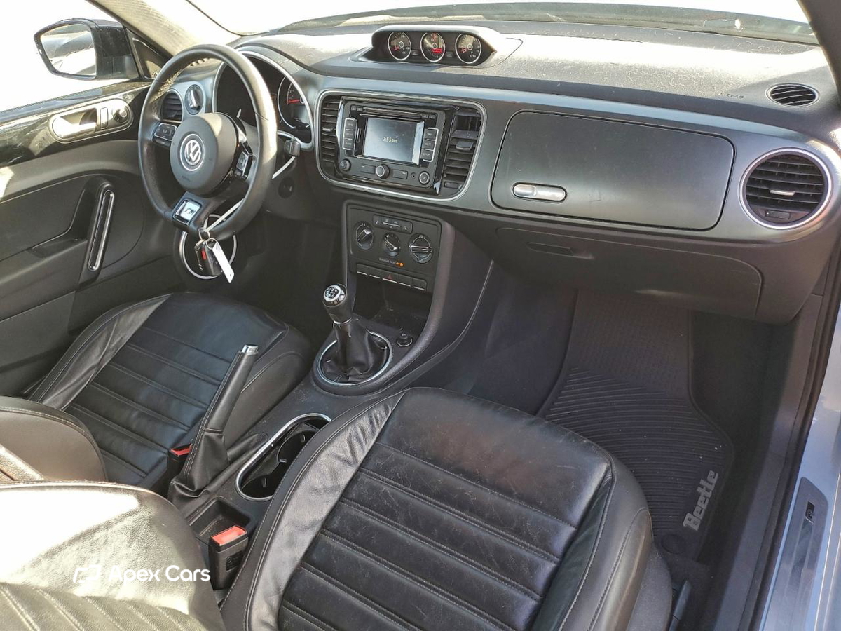 Volkswagen Beetle 2015