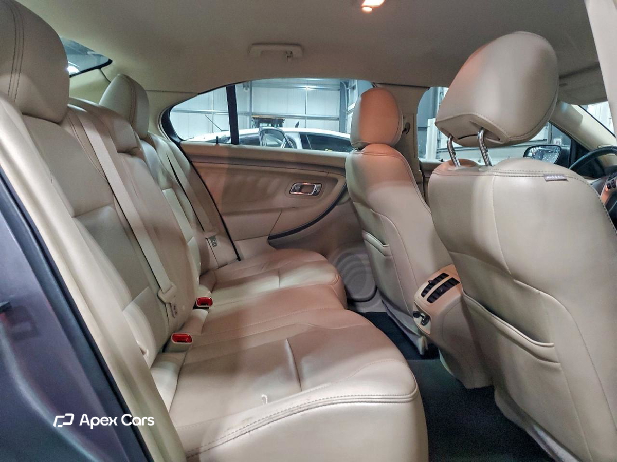 Ford Taurus 2014