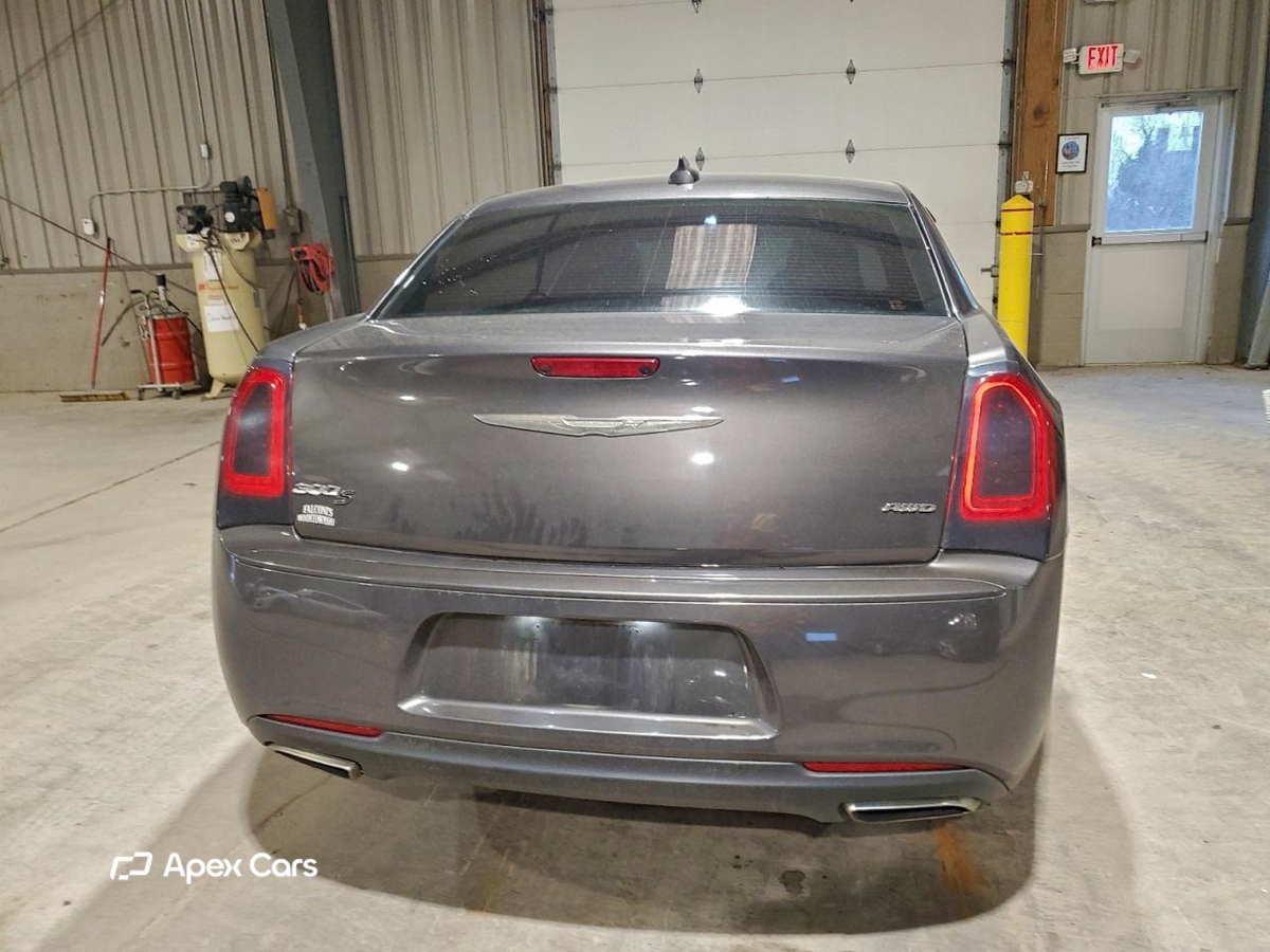 Chrysler 300 2016