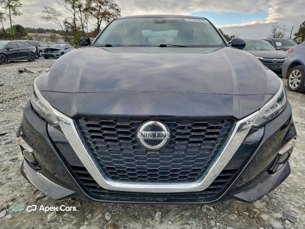 Nissan Altima 2019