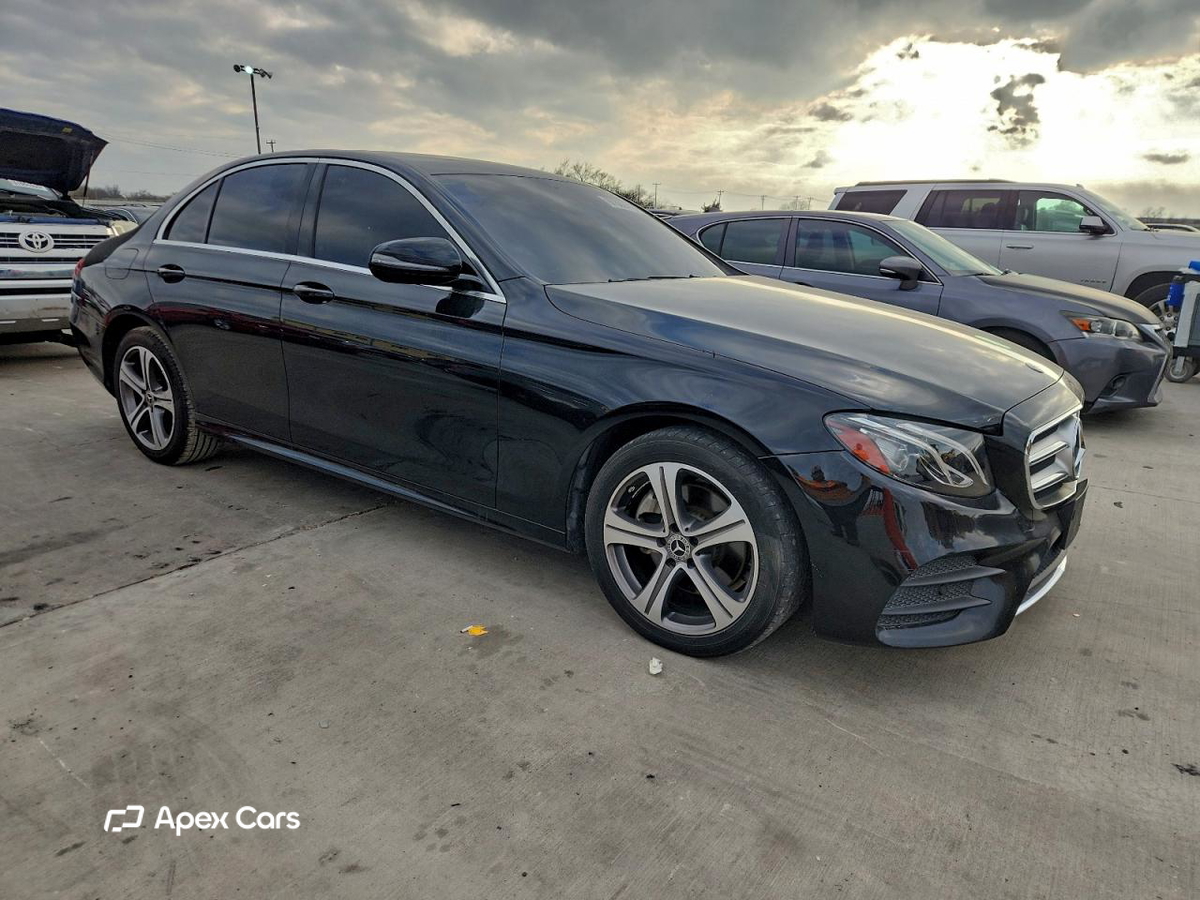 Mercedes-Benz  2019