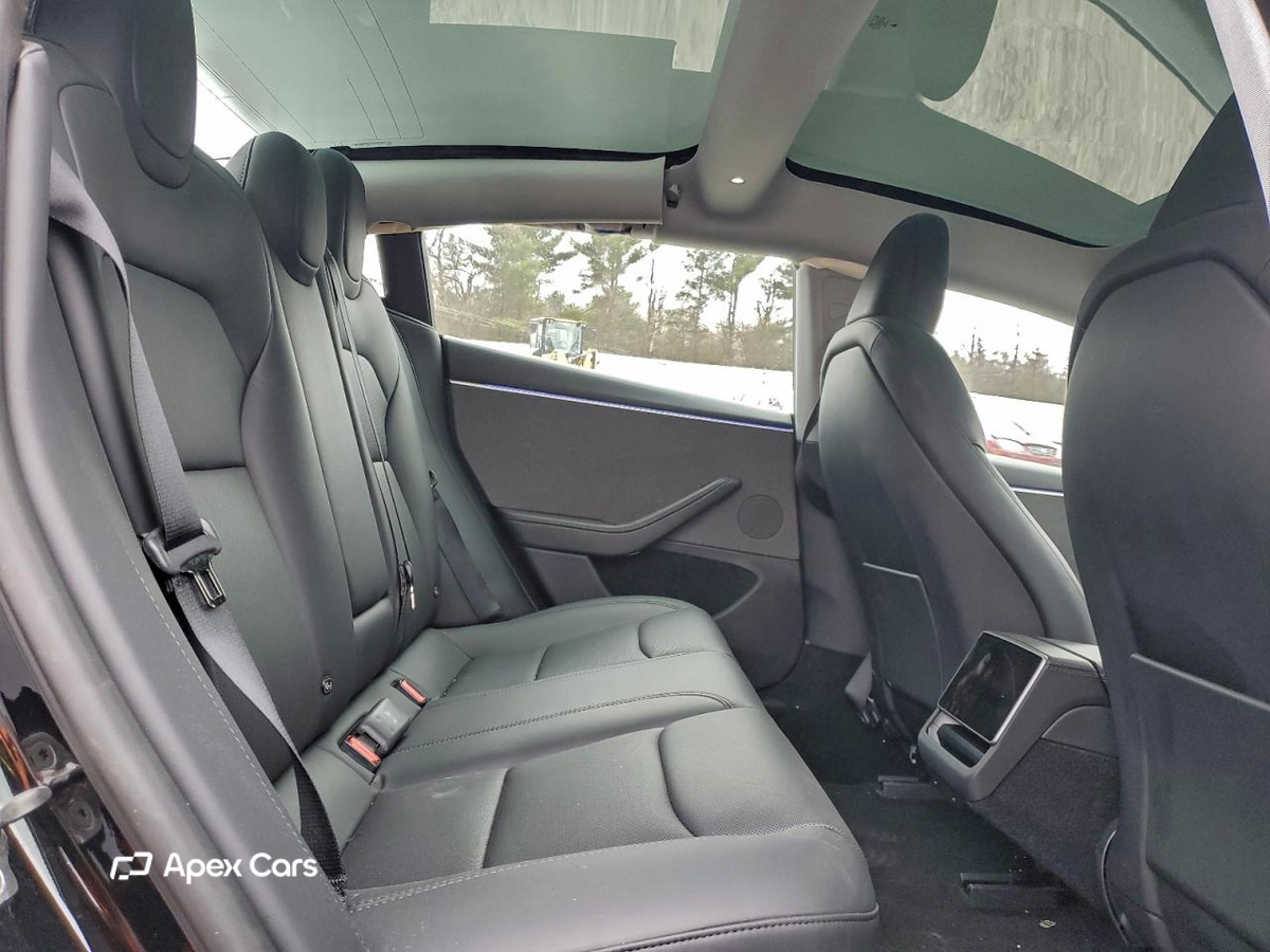 Tesla Model 3 2024