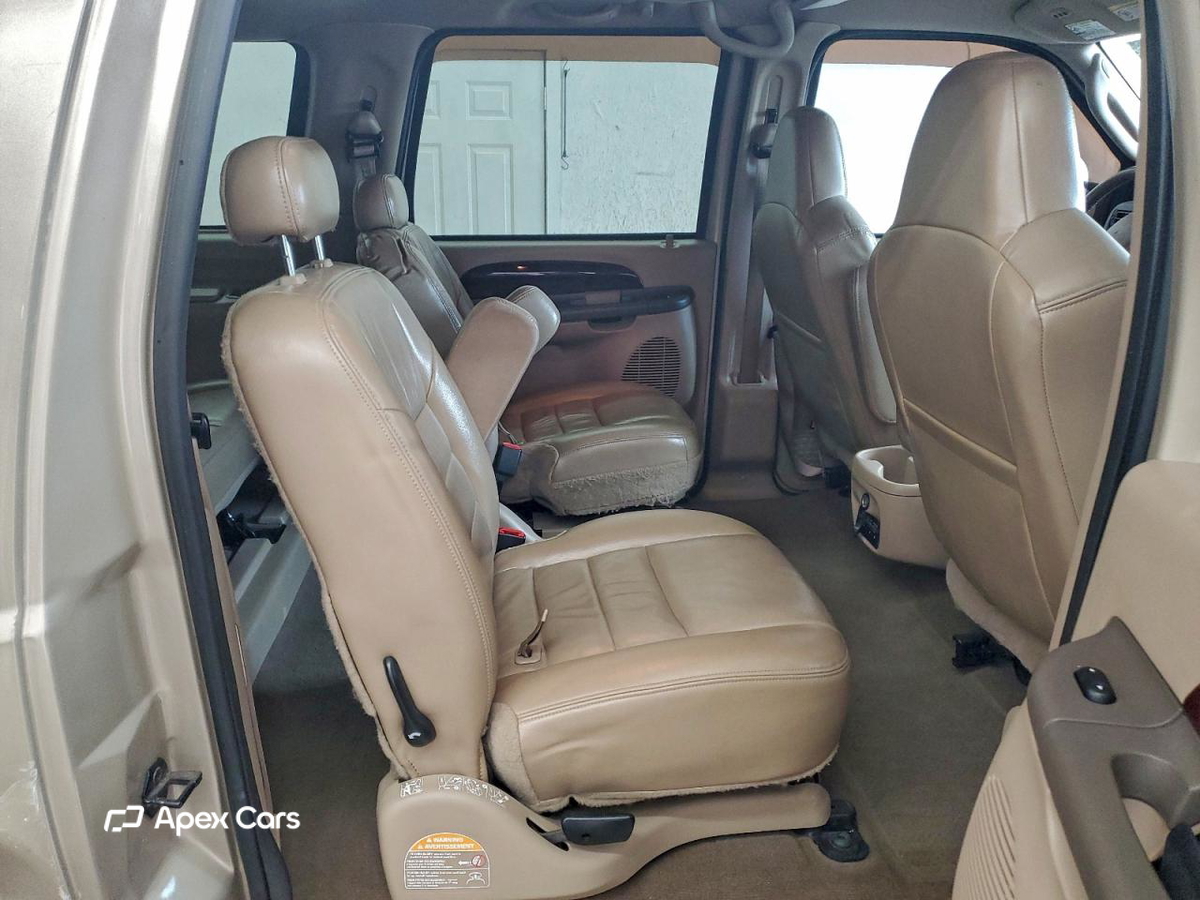 Ford Excursion 2004
