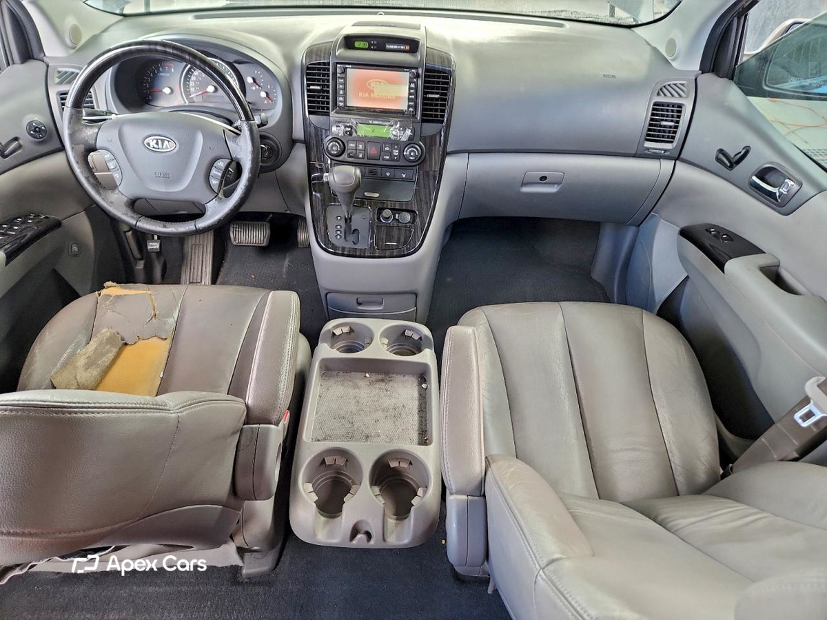 Kia Sedona 2012