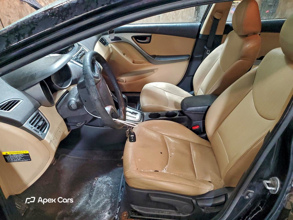 Hyundai Elantra 2012