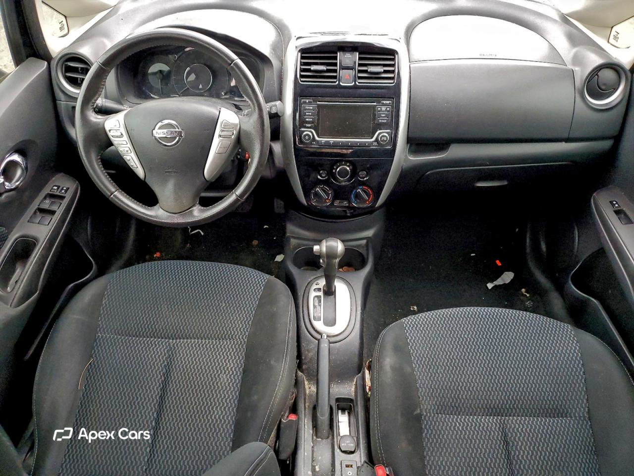 Nissan Versa 2015