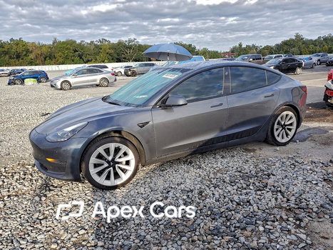 Tesla Model 3 2023 - Image 1 of 13
