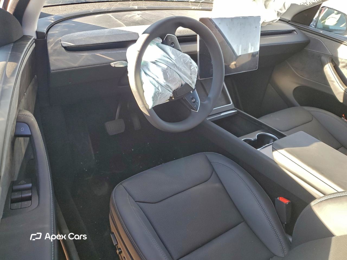 Tesla Model Y 2026