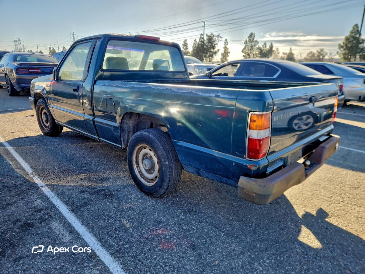 Mitsubishi Mighty 1995
