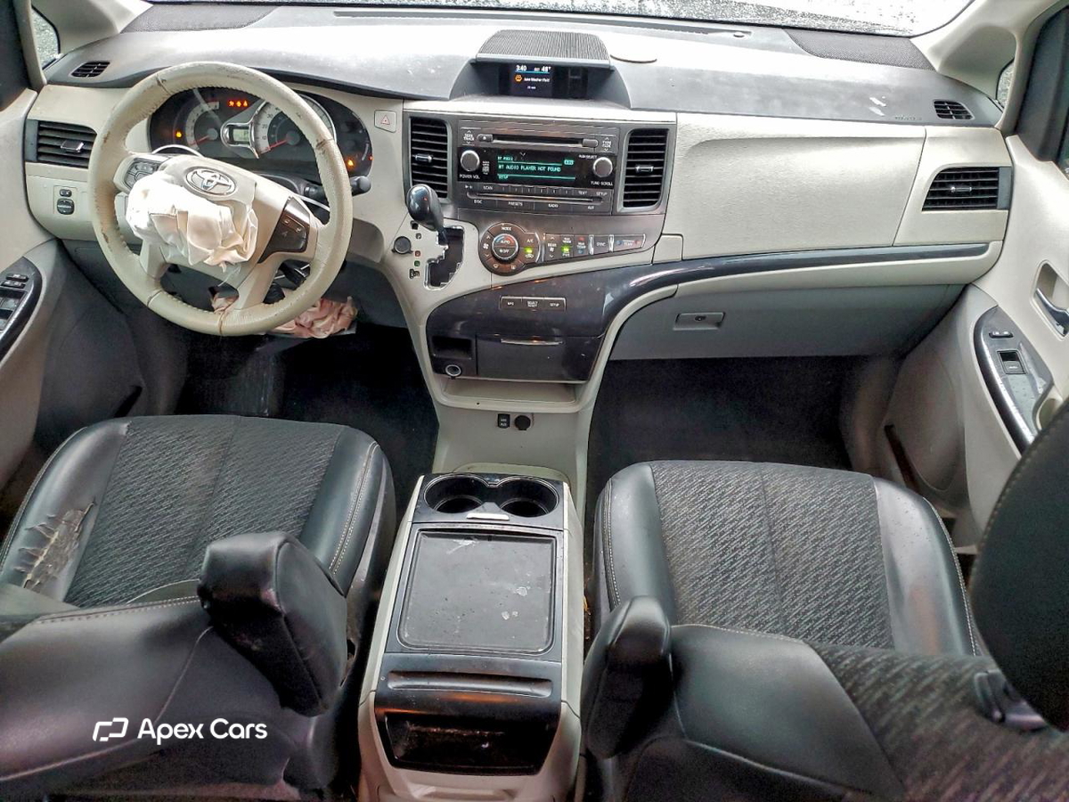 Toyota Sienna 2014