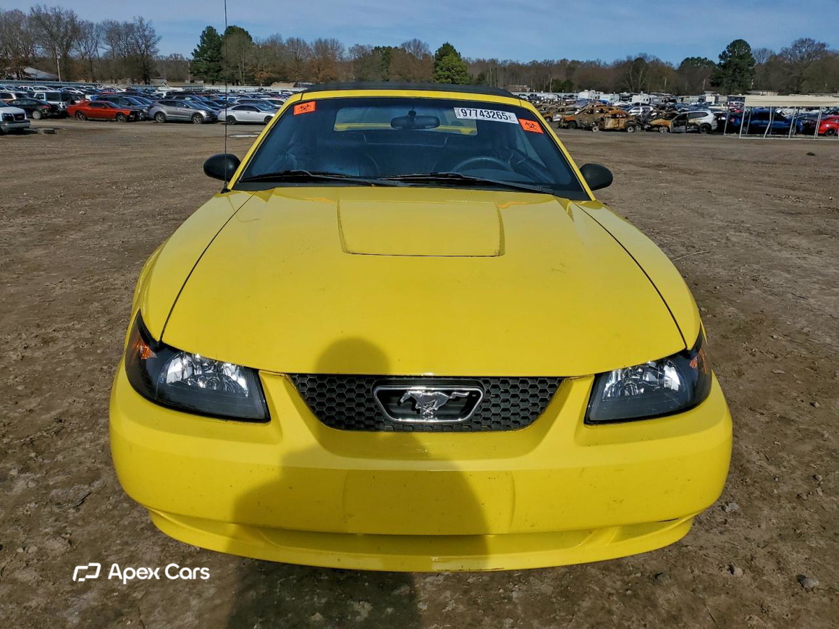 Ford Mustang 2003