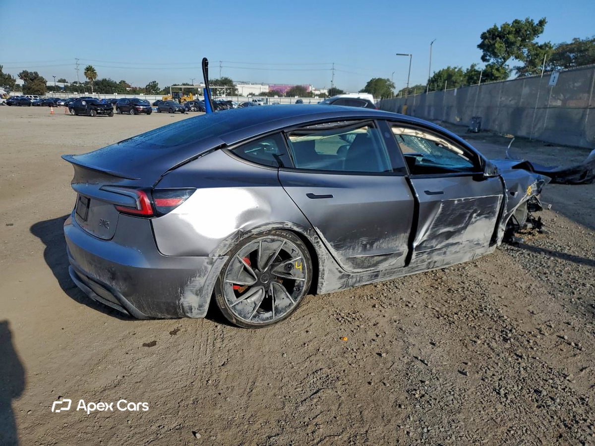 Tesla Model 3 2024